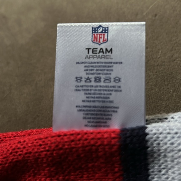 NWT โฅ๏ธ๐ค๐ Patriots Scarf & Glove Set ๐๐๐ผ - Picture 3 of 3